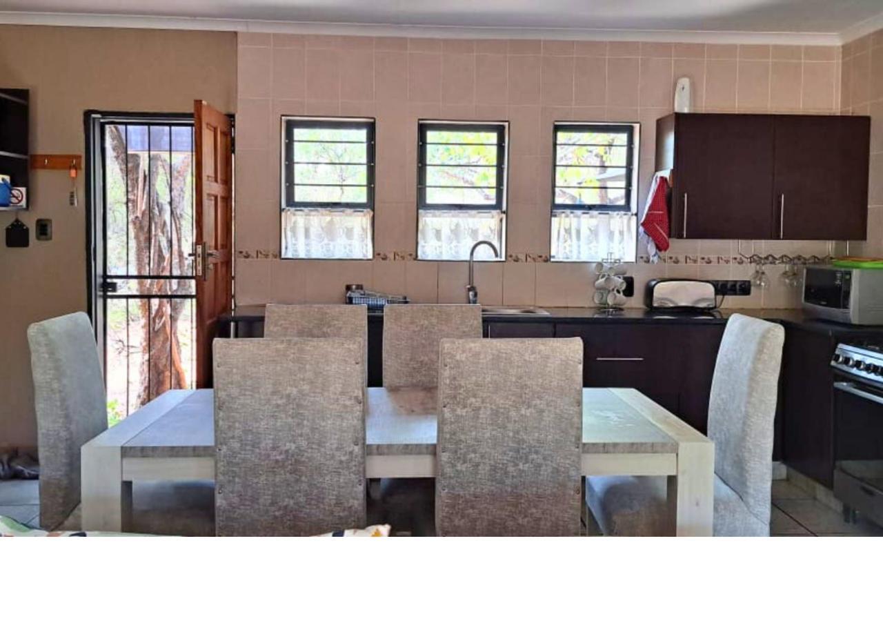 Villa Lion King Marloth Park Exterior foto